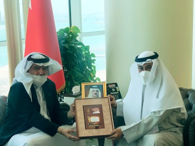 وزير شؤون مجلسي الشورى والنواب يستقبل الإعلامي جمال الياقوت