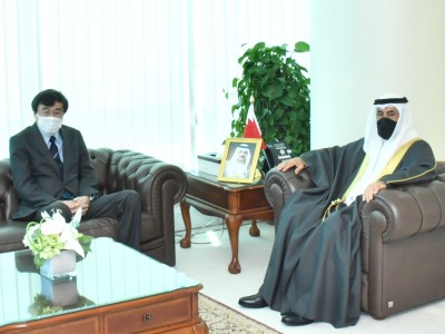 وزير شؤون مجلسي الشورى والنواب يستقبل السفير الياباني