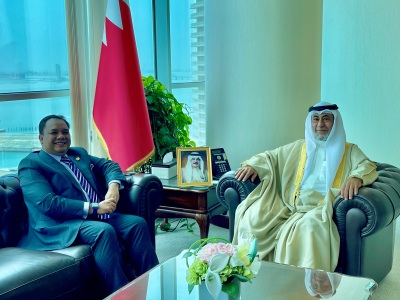وزير شؤون مجلسي الشورى والنواب يستقبل السفير الماليزي